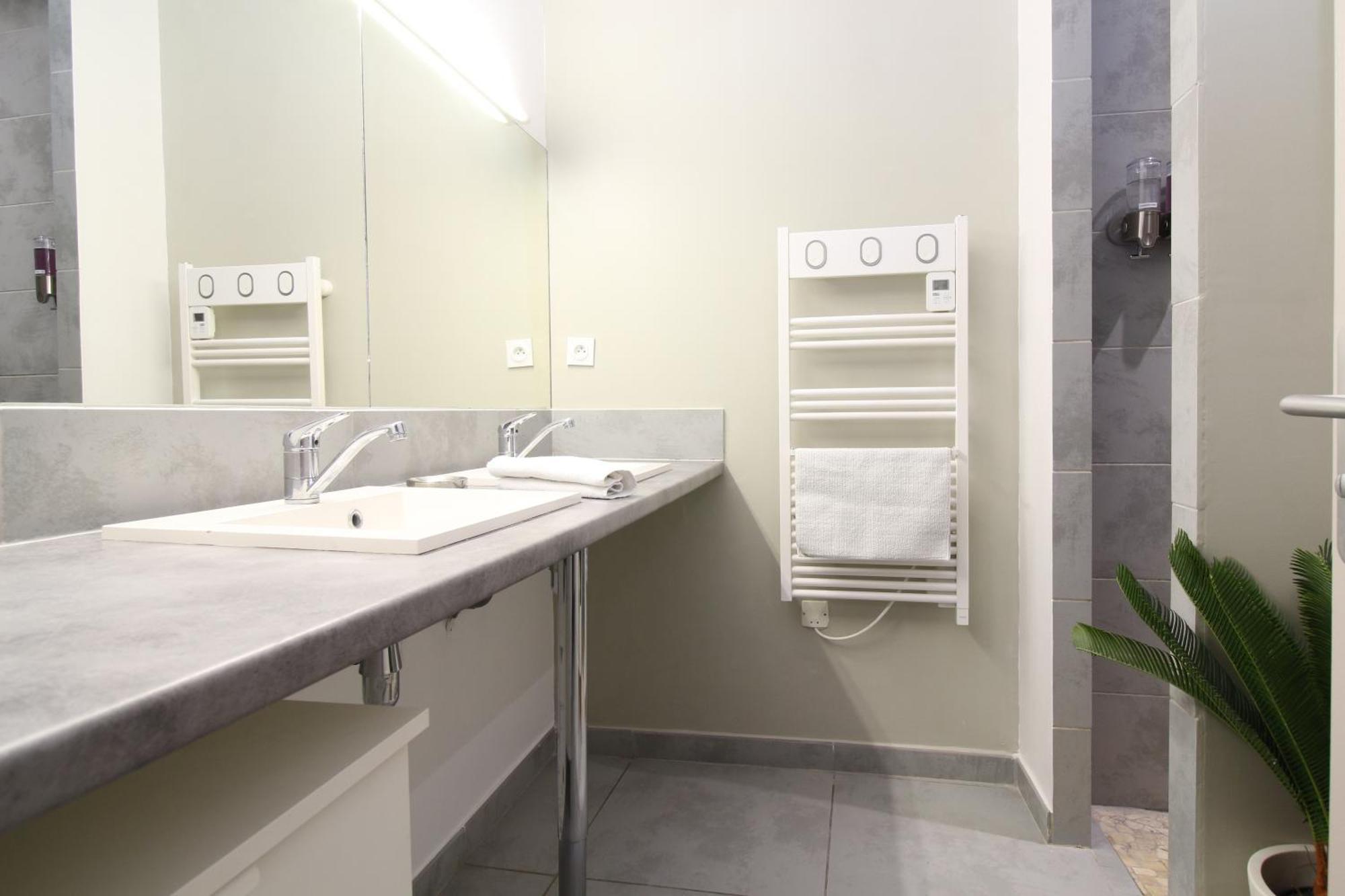 T3 Appartement Hypercentre Proche Commerce- Parking - 2 Chambres Wifi Gratuit Avignon Eksteriør bilde